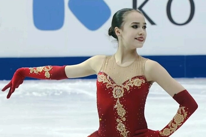 Алина Загитова и Евгения Медведева выиграли турнир фигуристок