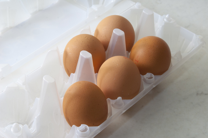 Куйвашев запретит продавать яйца на Урале в упаковках по 9 штук