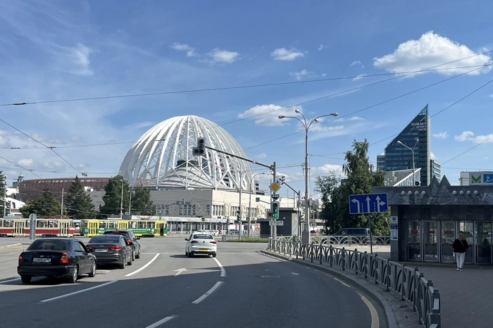 В Екатеринбурге изменили десять автобусных и троллейбусных маршрутов