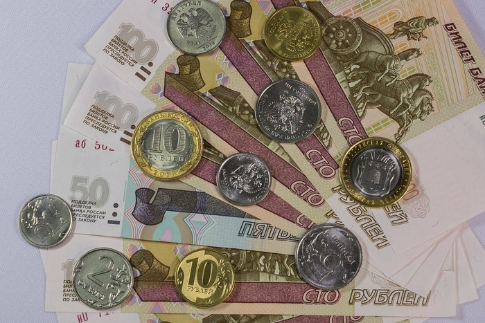 Екатеринбуржцам звонят «из Центробанка» и требуют снять деньги со счетов