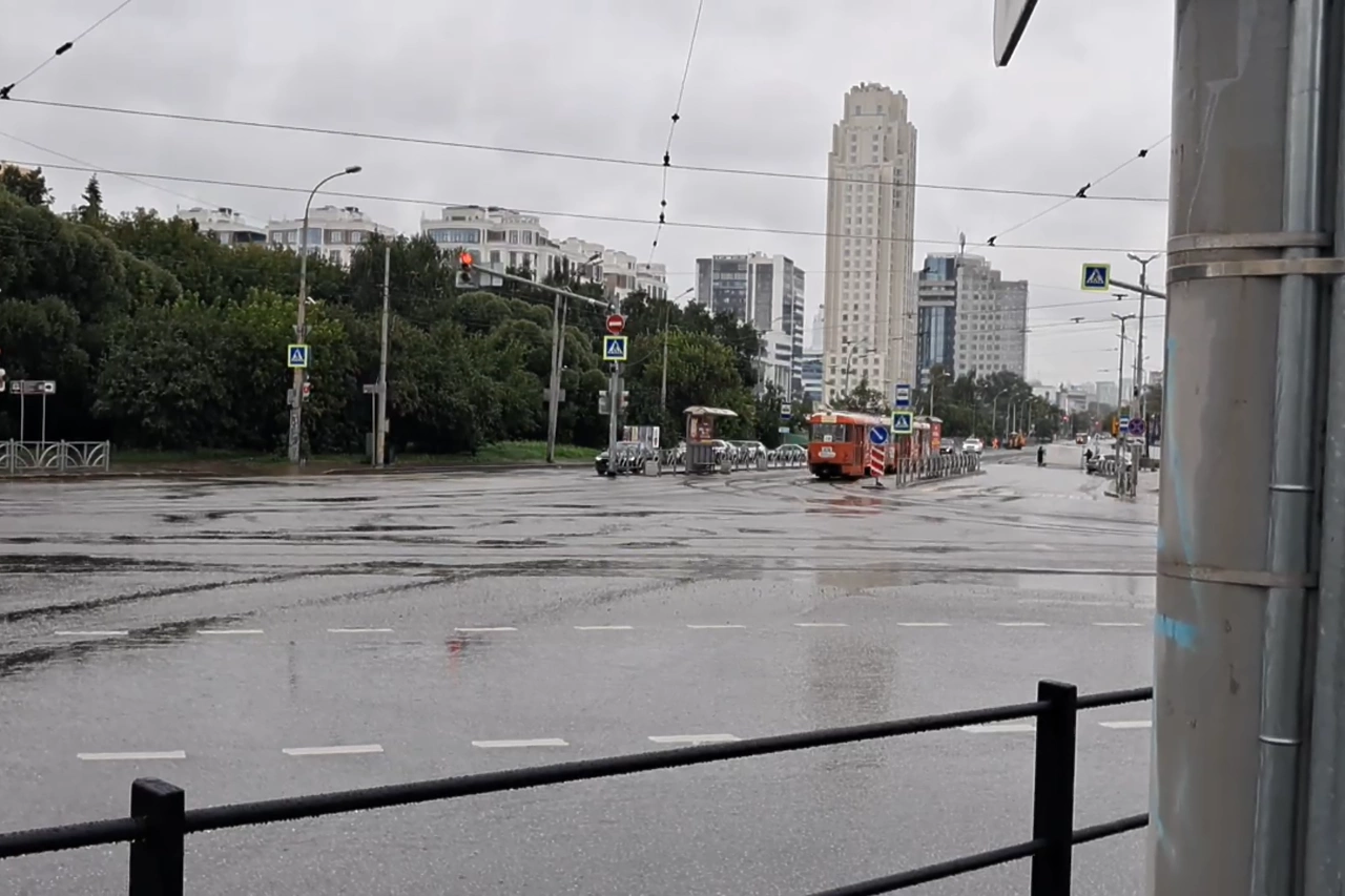 Движение для автомобилей и пешеходов по Куйбышева открыли досрочно