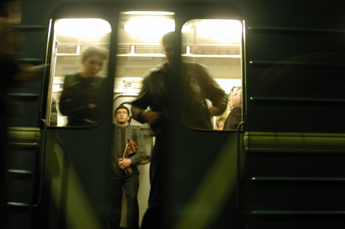 СМИ сообщили о десятках пострадавших в давке в московском метро