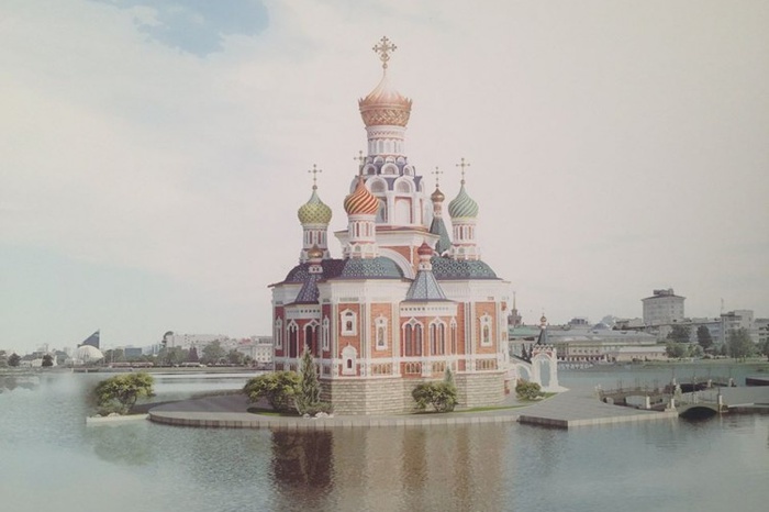 В Екатеринбурге журналист сообщил, что его сократили после критики Храма-на-Воде