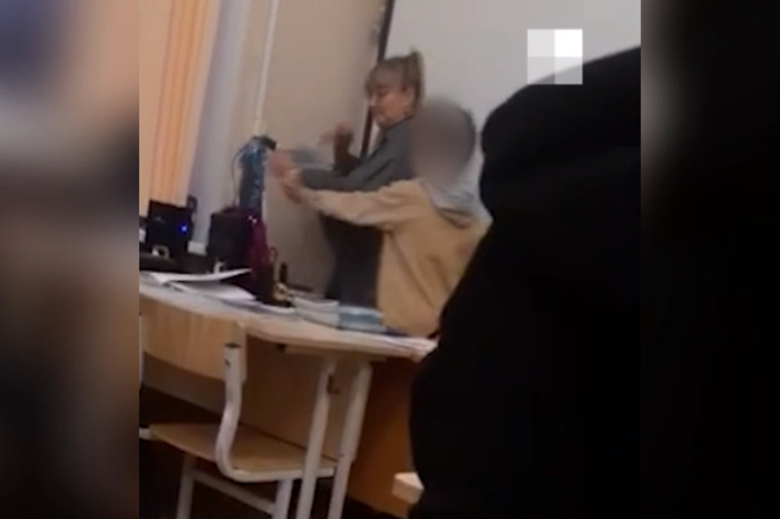 Уволилась преподавательница, ударившая ребёнка в школе Берёзовского