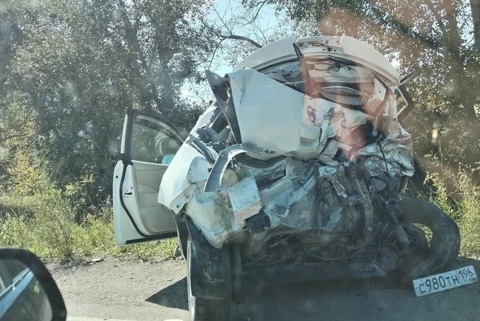 Есть погибшие: страшное ДТП произошло на свердловской трассе