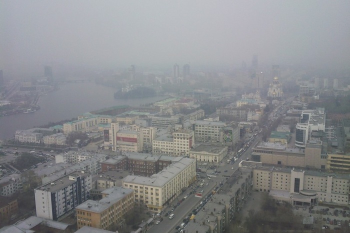 Екатеринбург на три дня окутал смог