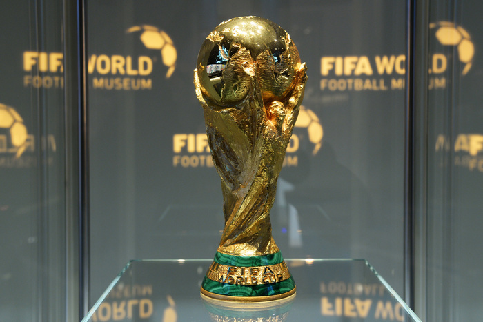 Кубок FIFA прибывает в Екатеринбург