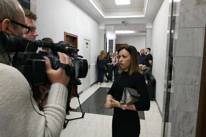 Фитнес-тренеру, осужденному за мастурбацию при девочке, предъявили иск на 2 млн