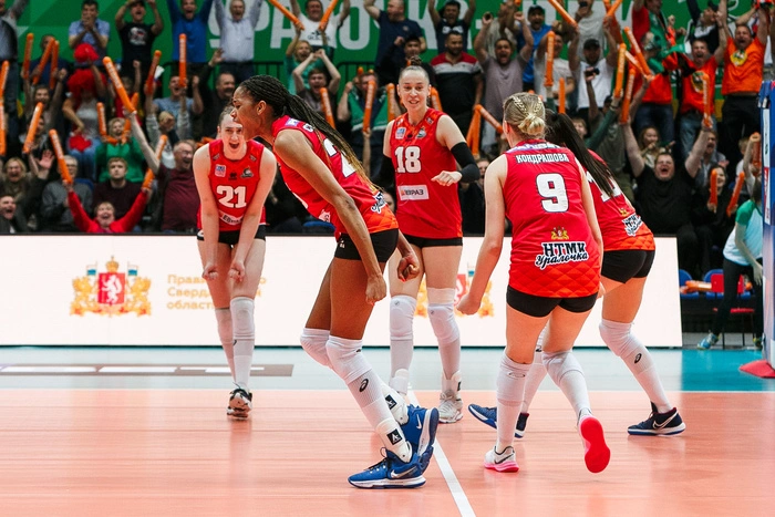 Расист и женоненавистник: Губерниев назвал хамами команду и тренера, обозвавшего «Уралочку» обезьяной