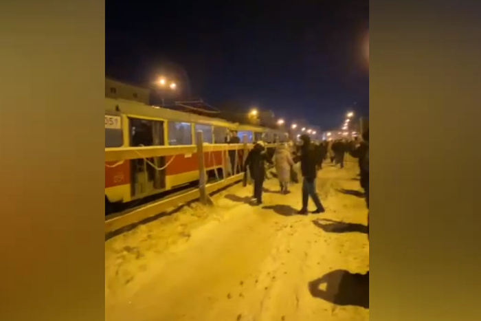 В Екатеринбурге из-за холода встали трамваи
