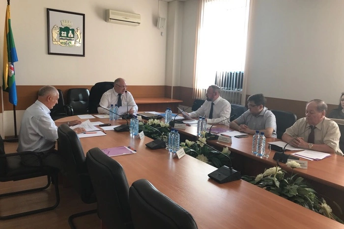 Взятки, метро и растраты: кандидаты на пост мэра озвучили главные проблемы города