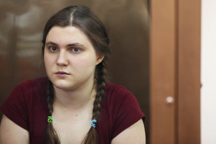 Следствие согласилось на домашний арест для активисток «Нового величия»