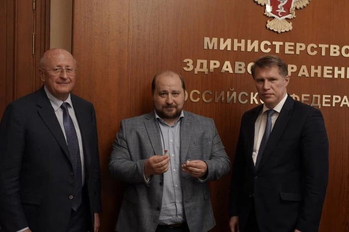 В РФ проведут третью фазу клинических испытаний российской вакцины COVID-19