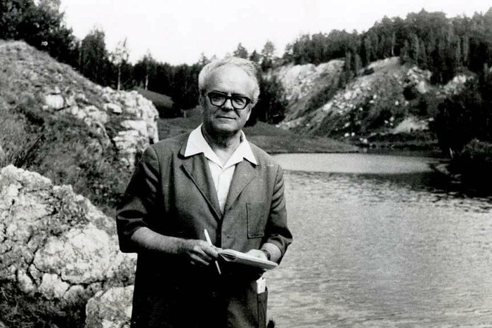 Писатель Борис Рябинин о свердловчанах: «Уральские черти. Груди у них голые, сами они красные»