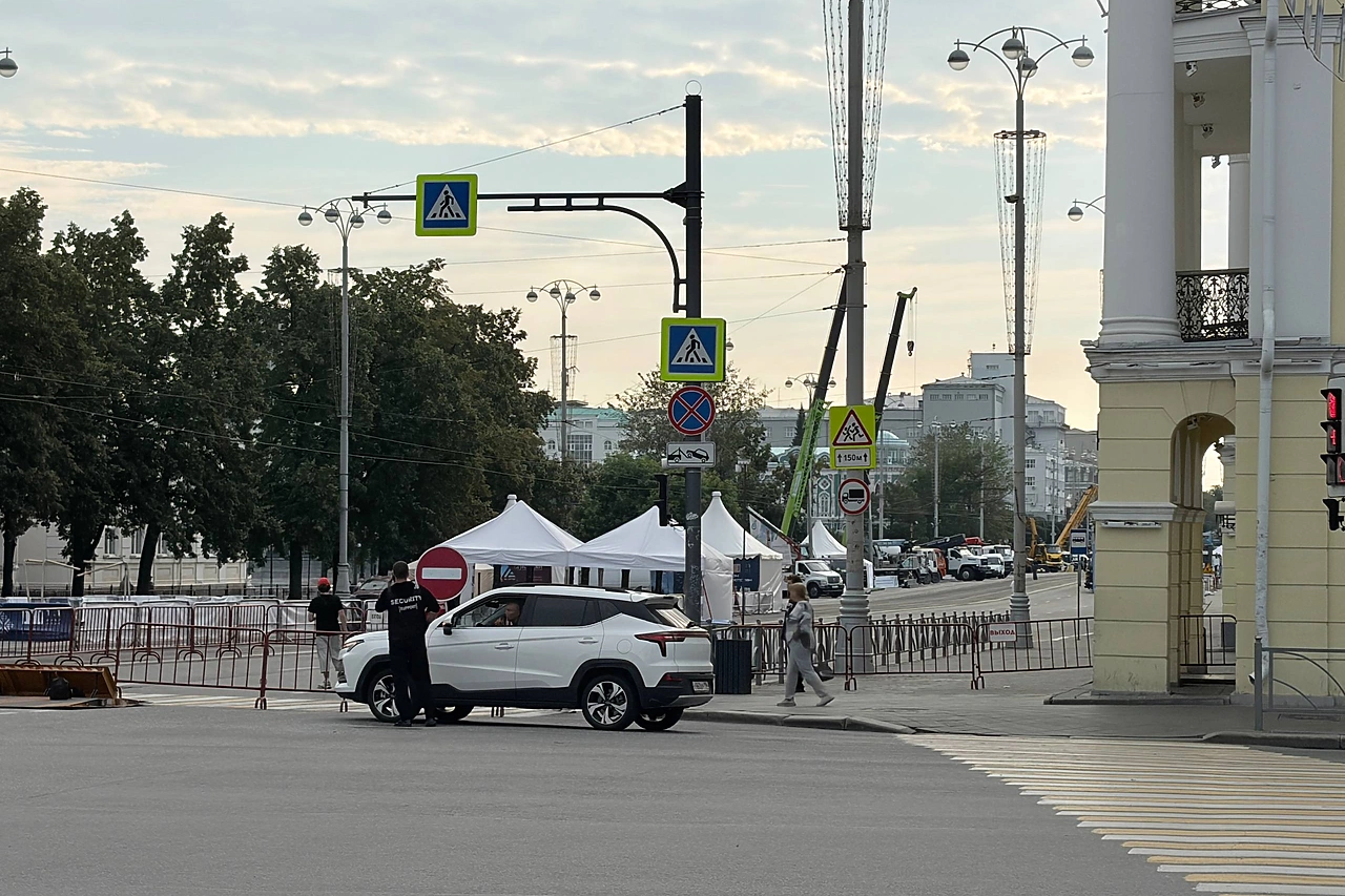 В шести городах Свердловской области автоинспекторы ограничат движение транспорта