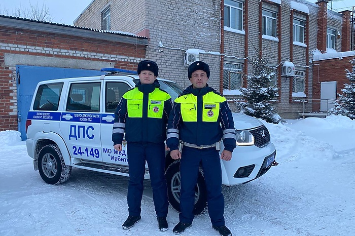 Свердловские полицейские спасли дальнобойщика, которого обманул навигатор