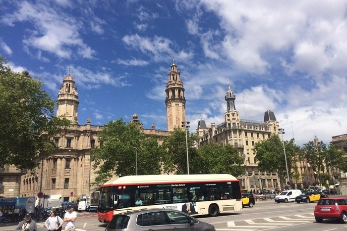 Сторонники независимости Каталонии заблокировали движение поездов до Барселоны