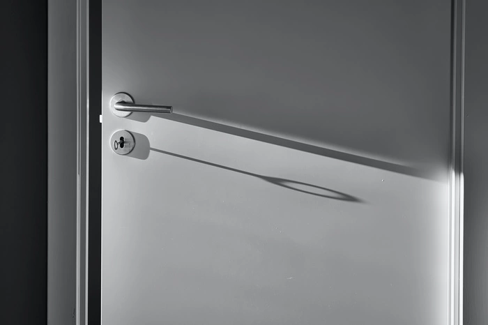 Екатеринбурженка отказалась платить мастеру. Тогда он разгромил квартиру