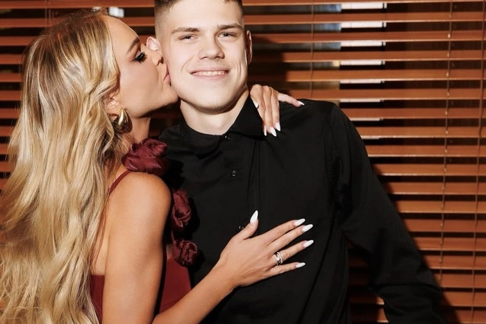 «Ты скоро станешь бабушкой»: 18-летний сын Марии Погребняк шокировал мать