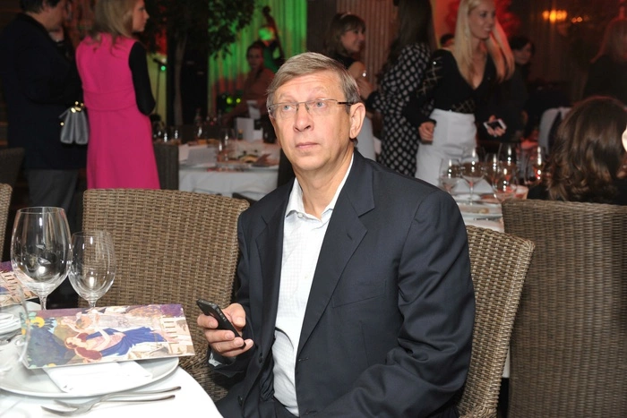 Владимир Евтушенков купит отель Hilton в Екатеринбурге