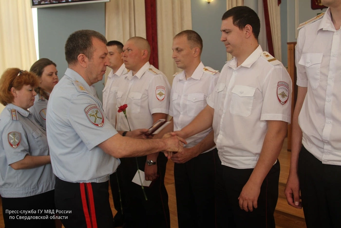 Награждены полицейские, которые раскрыли ритуальное убийство на Ганиной Яме