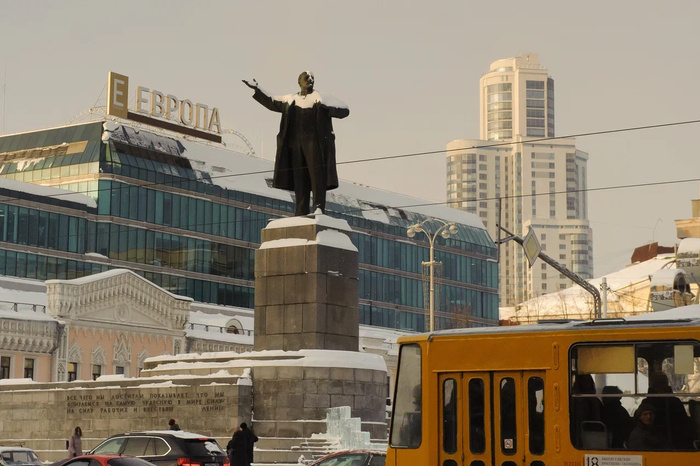 В мэрии Екатеринбурга сообщили, что на самом деле произойдёт с трамваем на ВИЗе