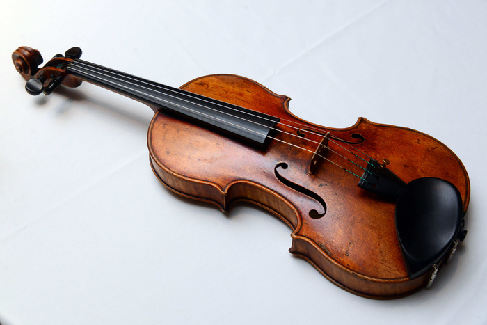 У Павла Верникова в поезде украли скрипку Гваданини 1747 года