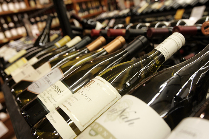 Эксперт алкогольного рынка назвал главный риск, который несет ограничение продажи спиртного