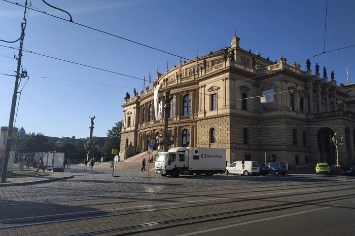 Экс-главу МИД Чехии рассмешил вопрос о возможности войны с Россией