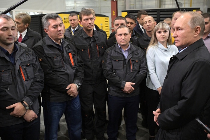 Допинг, ипотека, будущие выборы: о чем Путин говорил с рабочими в Челябинске