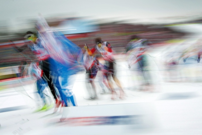 Российские лыжники завоевали серебро в эстафете