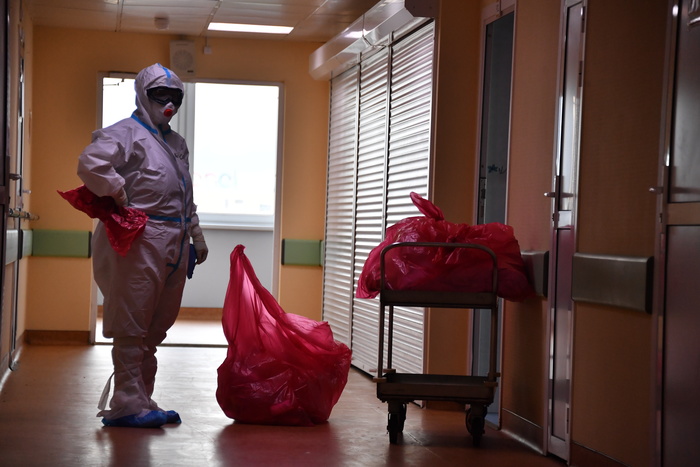 Почти 9 тысяч россиян заразились коронавирусом за минувшие сутки