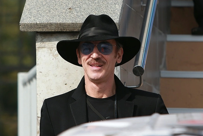 «Мне насрать на вас». Михаил Боярский объяснил, почему нарушает ПДД