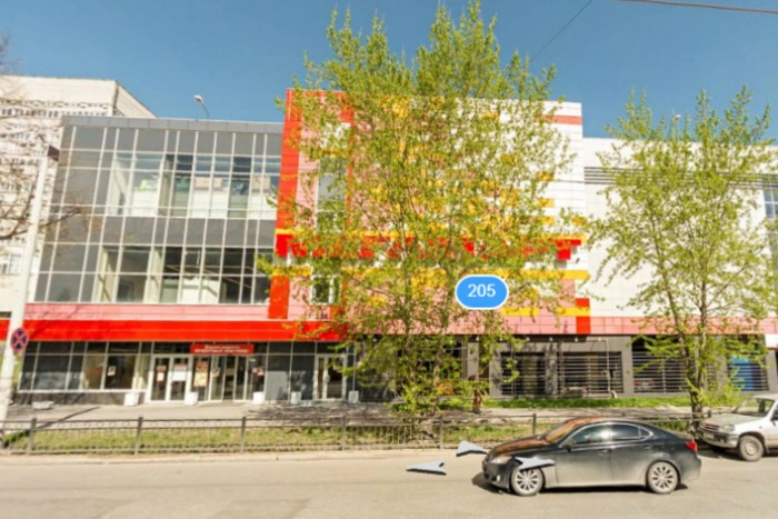 «Мегамарт» начинает закрывать свои магазины на реконструкцию