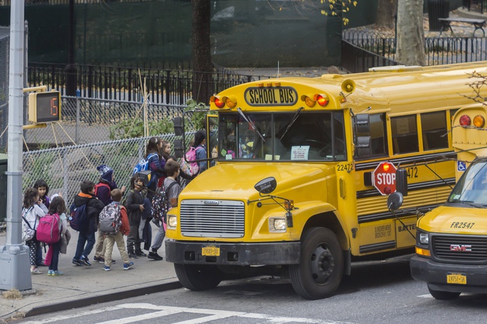 Трем учащимся после ДТП со школьными автобусами потребовалась госпитализация
