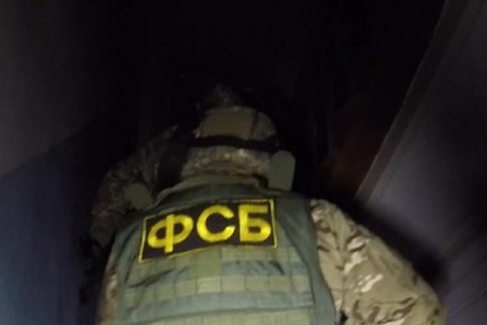 ФСБ разгромила банду, обложившую данью военных на Урале
