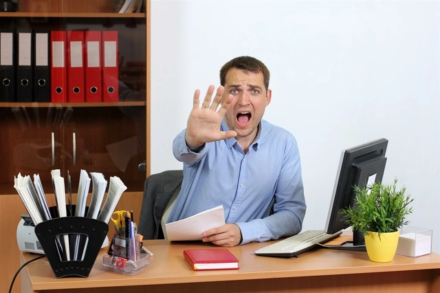 Работодателям не нравятся болельщики, боксеры и рокеры