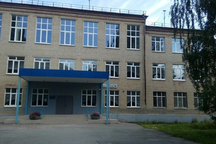 В прокуратуре Екатеринбурга рассказали, как первоклассник выпал из окна школы-интерната