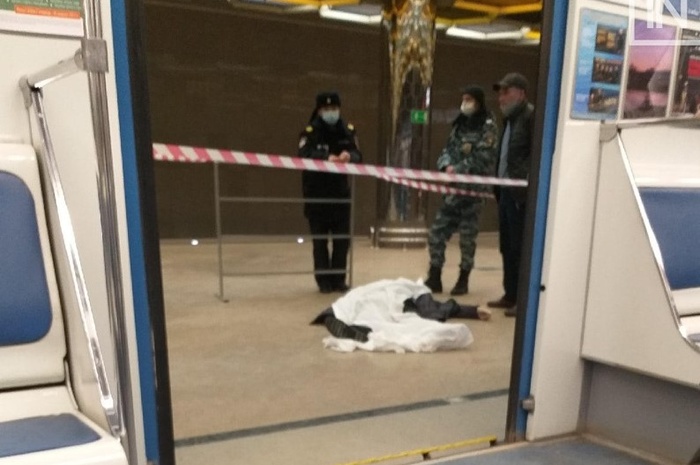 В метро Екатеринбурга обнаружен труп