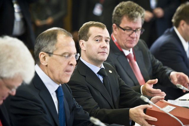 Медведев предупредил об угрозе глубокой рецессии в России