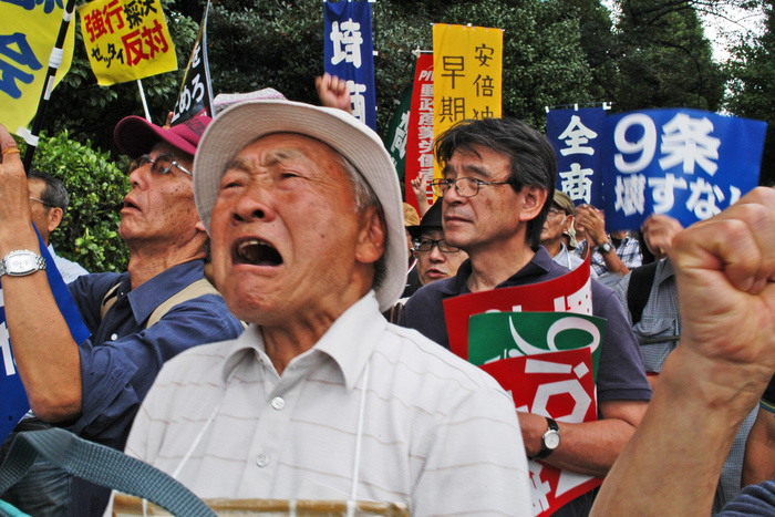 Пожилые японцы получат скидку на похороны в обмен на отказ от руля