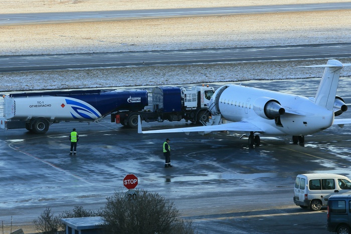 Самолет сел в Екатеринбурге из-за закрытия воздушного пространства Пакистана