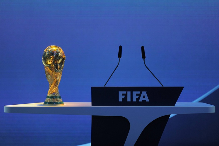 Бывший чиновник ФИФА рассказал о взятках при выборе стран-хозяев ЧМ
