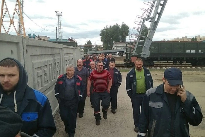 В Белоруссии начались забастовки на промышленных предприятиях и фабриках — видео