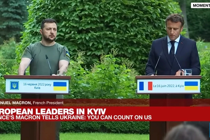 «Обещать — не значит жениться». Аксенов высмеял «помолвку» Украины с Евросоюзом