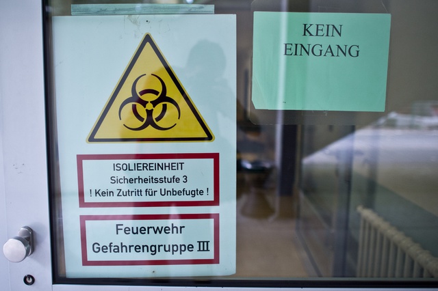 В Германии мужчину госпитализировали с подозрением на вирус Эбола