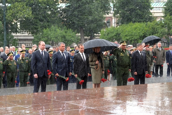 «Политбюро 2.0»: в российской элите формируются две широких коалиции