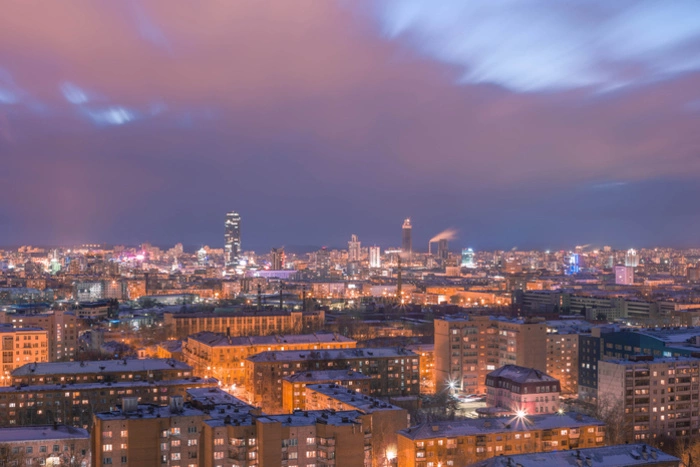 В пятницу вечером Екатеринбург накроет смог