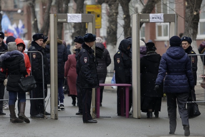 На станциях метро в Екатеринбурге добавят металлоискателей