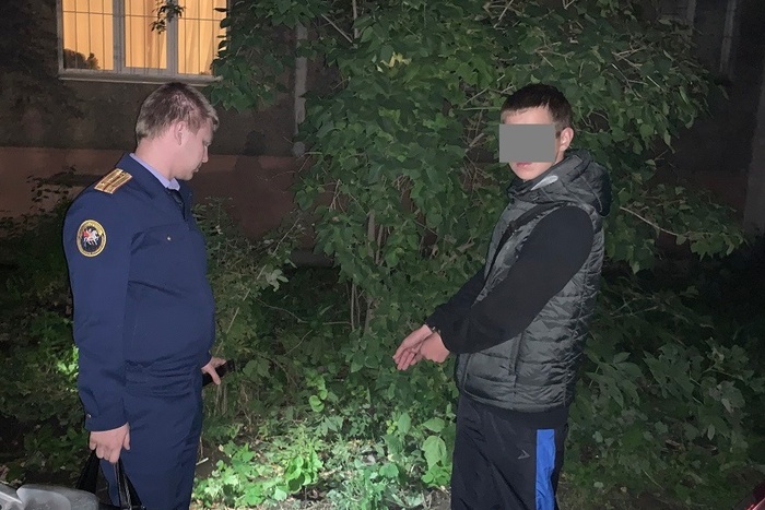 В Екатеринбурге нашли парня, который в минувшую пятницу зарезал около бара «Американка» друга